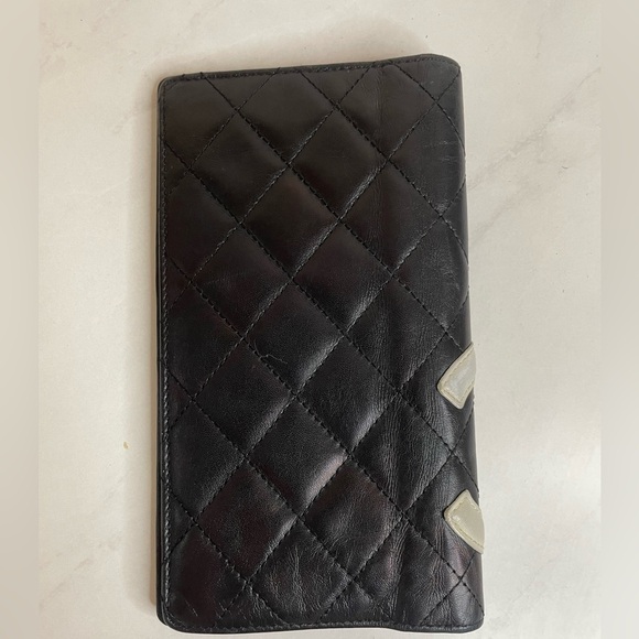 Authentic CHANEL Cambon Bi-Fold Leather Wallet - Black and Pink - Picture 3 of 13